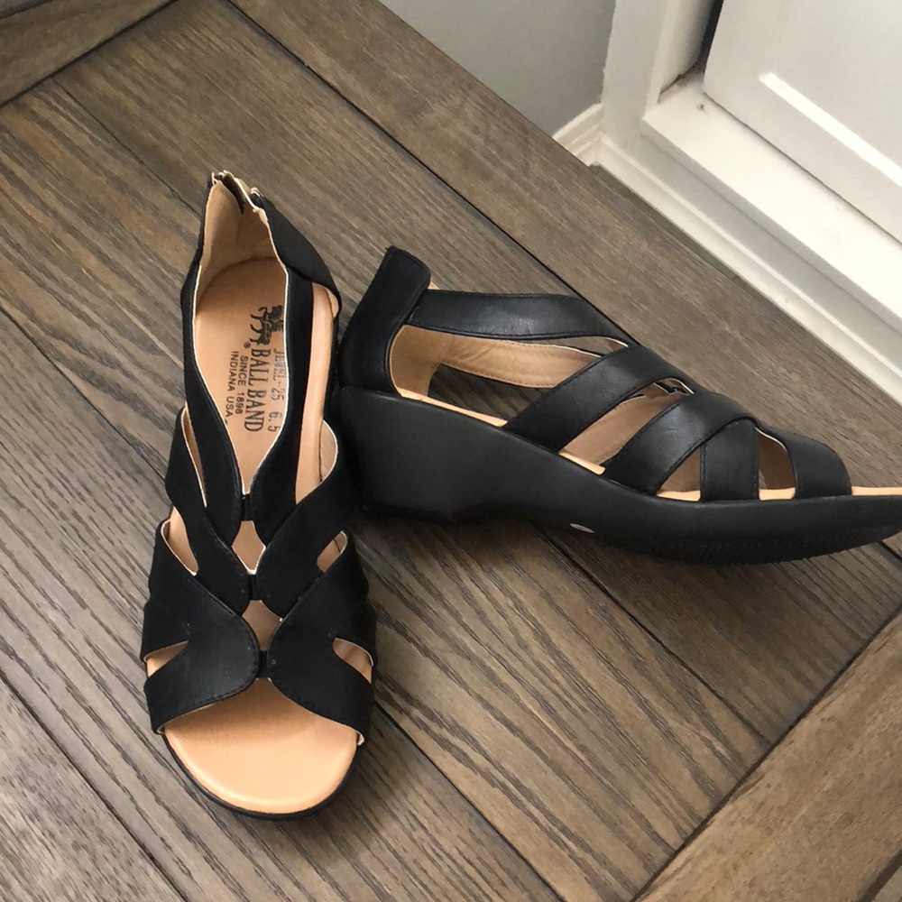 Black short wedge sandals